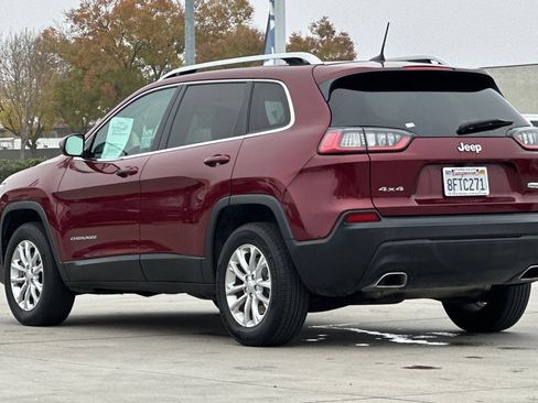 Used 2019 Jeep Cherokee Latitude w/ Popular Appearance Group image 4