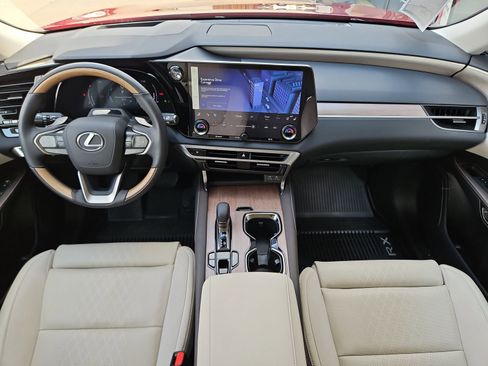 Used 2024 Lexus RX 350 w/ Convenience Package image 17