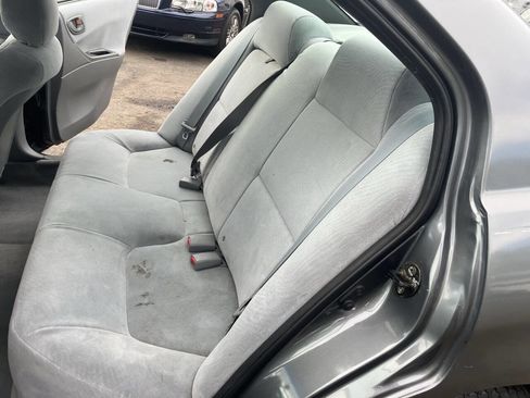 Used 2003 Mitsubishi Galant ES image 23