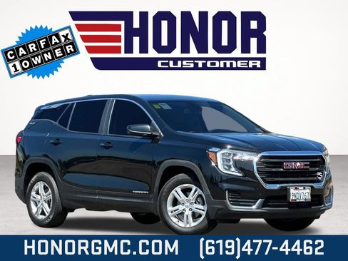 Used 2024 GMC Terrain SLE FWD image 1