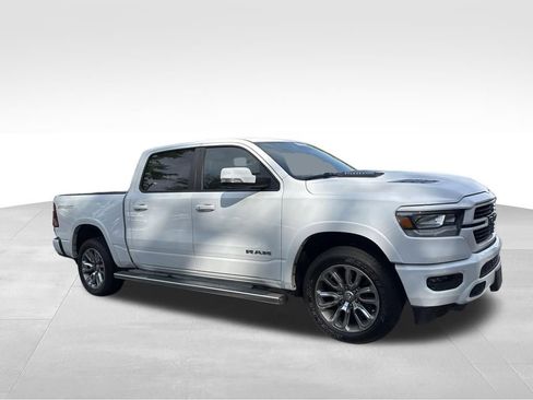 Used 2021 RAM 1500 Laramie w/ Sport Appearance Package AWD/4WD image 9