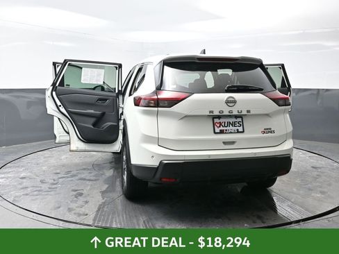 Used 2024 Nissan Rogue S image 58