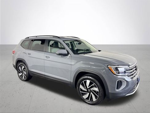 New 2026 Volkswagen Atlas SE image 4