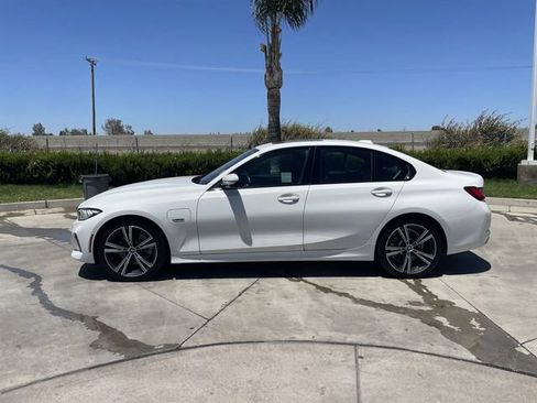 Used 2023 BMW 330e RWD image 5