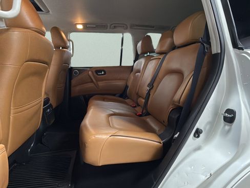 Used 2016 INFINITI QX80 4WD w/ Signature Edition Package image 39