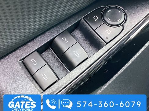 Used 2026 Chevrolet Equinox LT FWD image 22