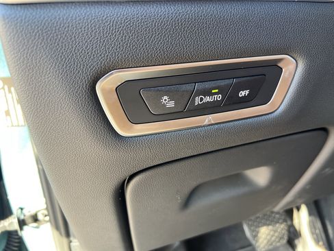 Certified 2025 BMW X7 xDrive40i image 37