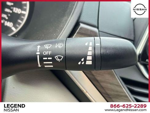 Used 2023 Nissan Altima 2.5 SV image 23