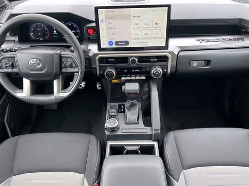 Used 2024 Toyota Tacoma TRD Sport image 16
