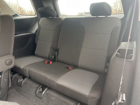 Used 2018 Chevrolet Traverse LT image 19