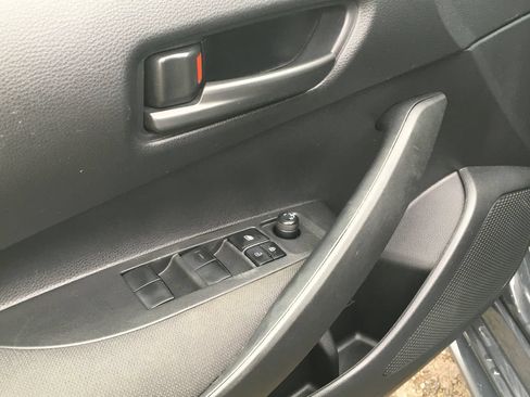 Used 2023 Toyota Corolla LE FWD image 19