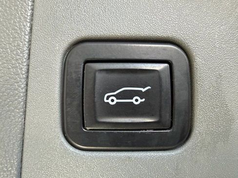 Used 2019 Cadillac XT5 Luxury image 14