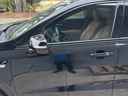 Used 2019 Cadillac XT4 Sport image 4