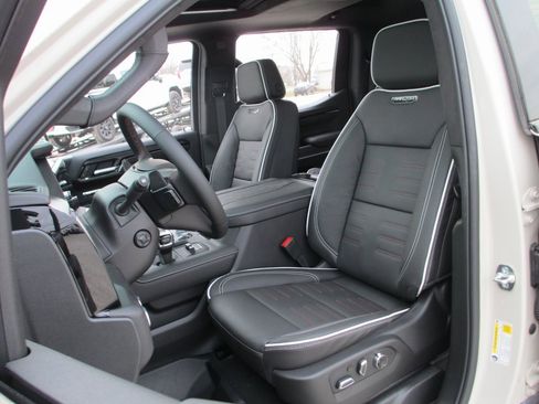 New 2026 GMC Sierra 1500 AT4X image 12