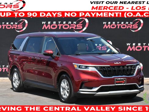 Used 2022 Kia Carnival LX FWD image 1