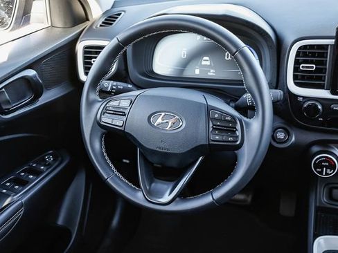 Certified 2024 Hyundai Venue Limited image 16