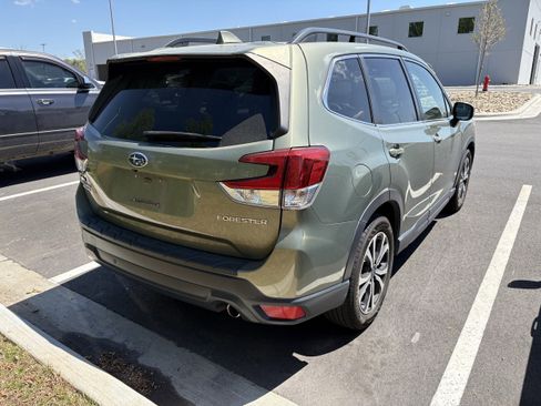 Used 2019 Subaru Forester Limited w/ Popular Package #3 image 6