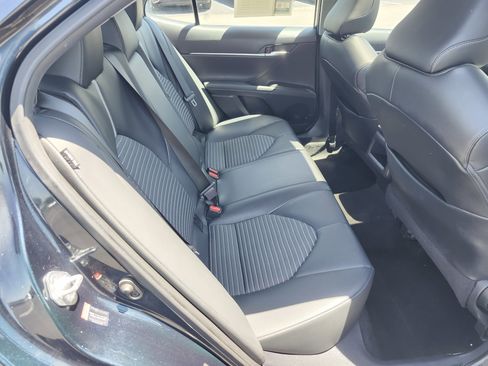 Used 2021 Toyota Camry SE FWD image 17