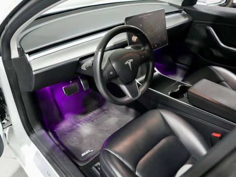 Used 2018 Tesla Model 3 Long Range image 9