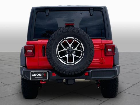 Used 2026 Jeep Wrangler Unlimited Rubicon AWD/4WD image 5