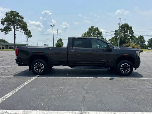 Used 2020 GMC Sierra 3500 AT4 w/ Technology Package AWD/4WD image 5