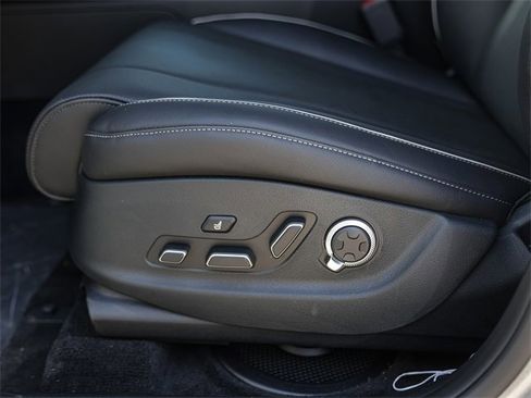 New 2025 Genesis GV80 2.5T Prestige image 10