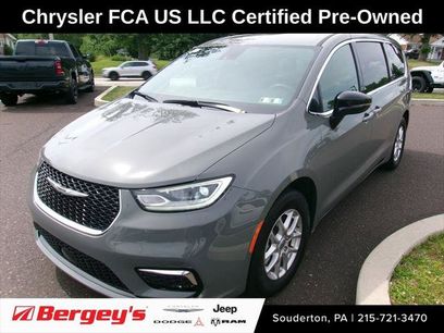 Certified 2025 Chrysler Pacifica Select
