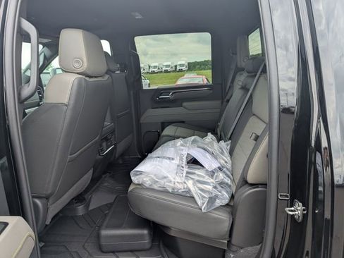 New 2026 Chevrolet Silverado 2500 ZR2 AWD/4WD image 10