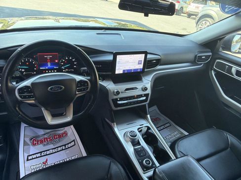 Used 2020 Ford Explorer XLT w/ Equipment Group 202A AWD/4WD image 12