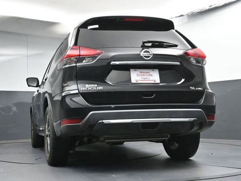 Used 2018 Nissan Rogue SL AWD/4WD image 25