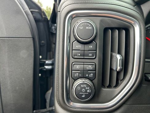 Used 2022 Chevrolet Silverado 1500 LTZ w/ LTZ Premium Package AWD/4WD image 20