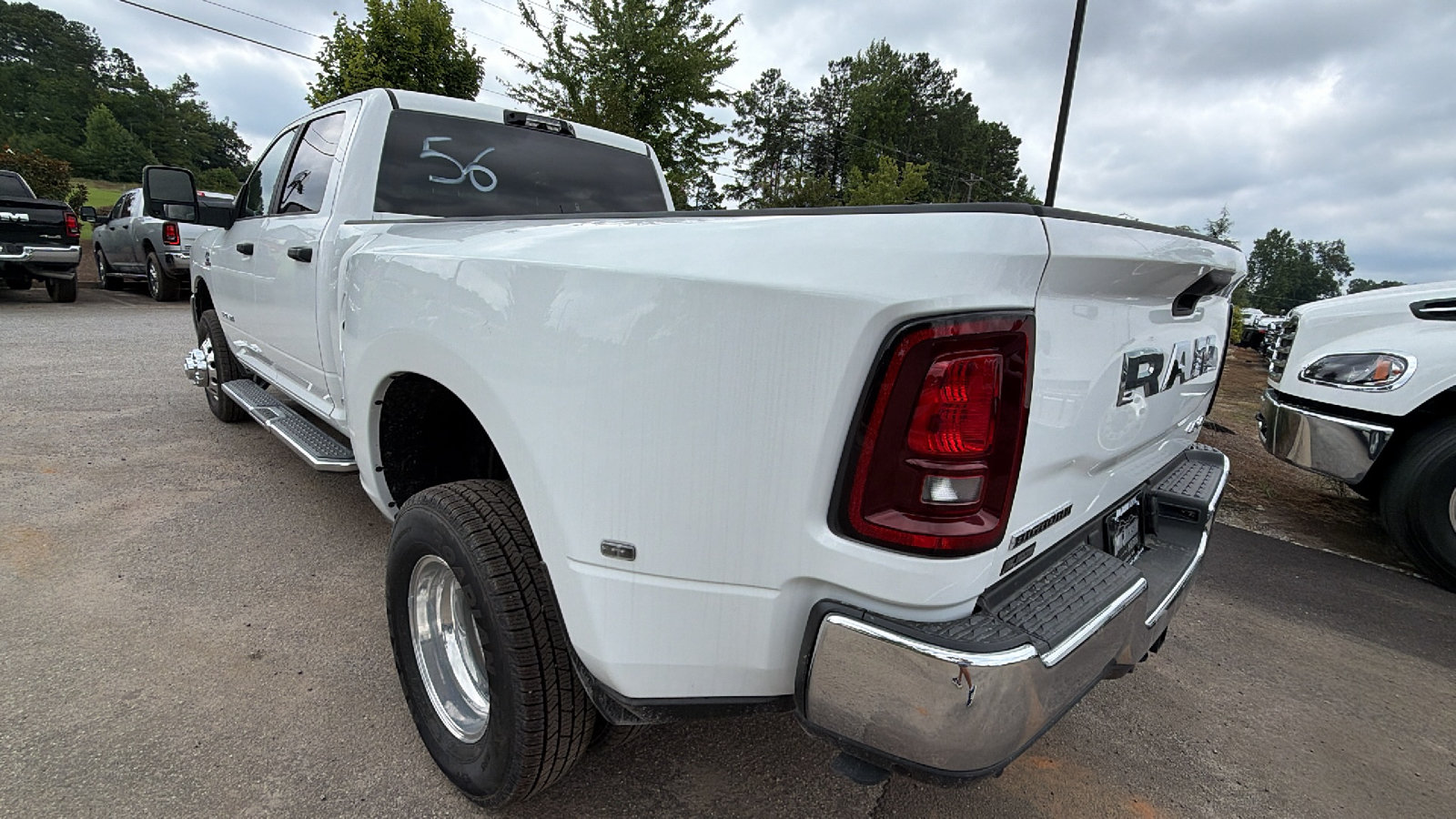 New 2026 RAM 3500 Big Horn AWD/4WD image 10