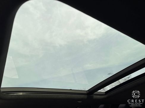 Used 2025 Land Rover Defender 110 X image 25