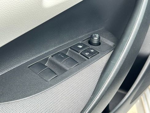 Used 2026 Toyota Corolla LE FWD image 22