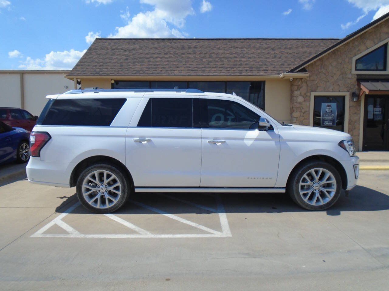 Used 2019 Ford Expedition Max Platinum AWD/4WD image 4