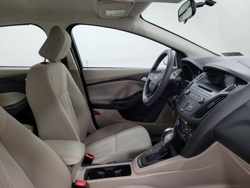 Used 2016 Ford Focus SE FWD image 21