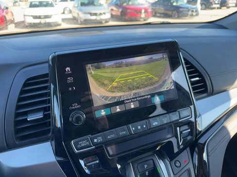 Certified 2021 Honda Odyssey Touring image 47
