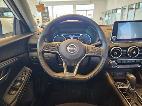 Used 2024 Nissan Sentra SV image 17