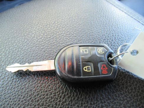 Used 2016 Ford F350 Lariat image 30