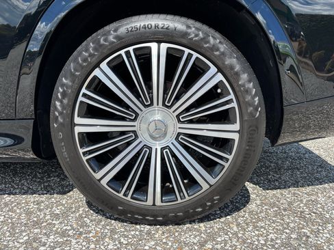 Used 2023 Mercedes-Benz Maybach GLS 600 4MATIC image 46