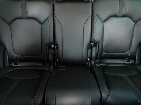 Used 2025 Honda Pilot EX-L image 13