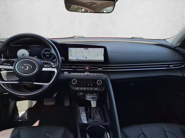 Used 2022 Hyundai Elantra Limited FWD image 18