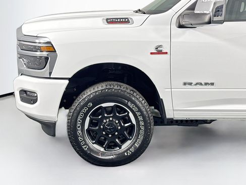 Used 2026 RAM 2500 Laramie AWD/4WD image 33
