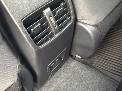 Certified 2025 Toyota Corolla Cross LE FWD image 9