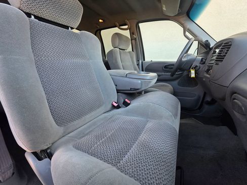 Used 2002 Ford F150 Lariat image 16