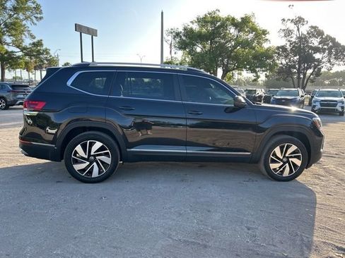 Used 2024 Volkswagen Atlas SEL image 19
