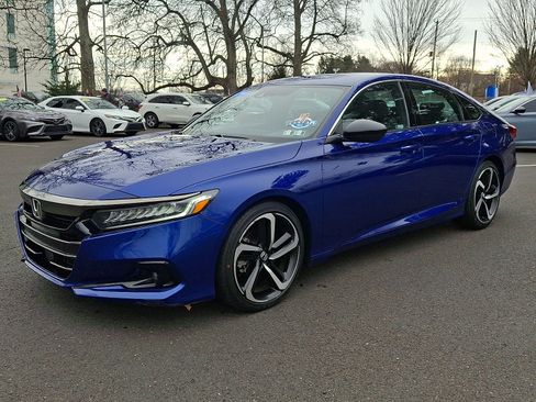 Used 2022 Honda Accord Sport image 3