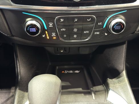 Certified 2023 Chevrolet Traverse LT w/ LPO, Floor Liner Package image 30