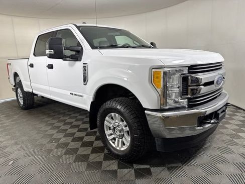 Used 2017 Ford F250 XLT AWD/4WD image 1