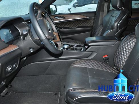 Used 2023 Jeep Grand Cherokee L Summit w/ Advanced Protech Group IV RWD image 10